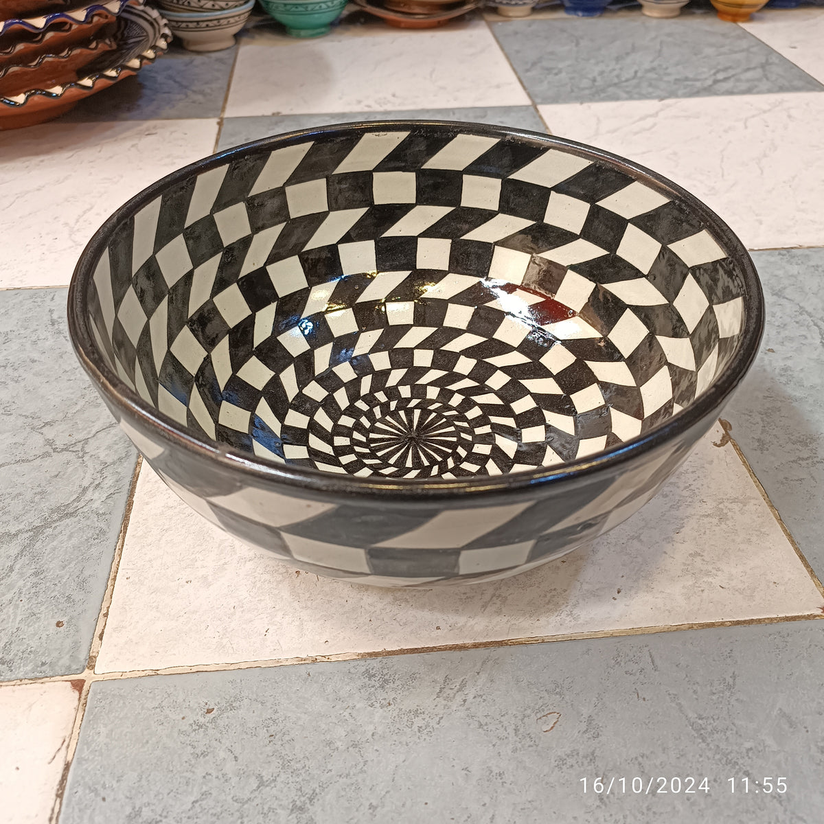 Handmade Moroccan Ceramic Decorative bowl – black & White