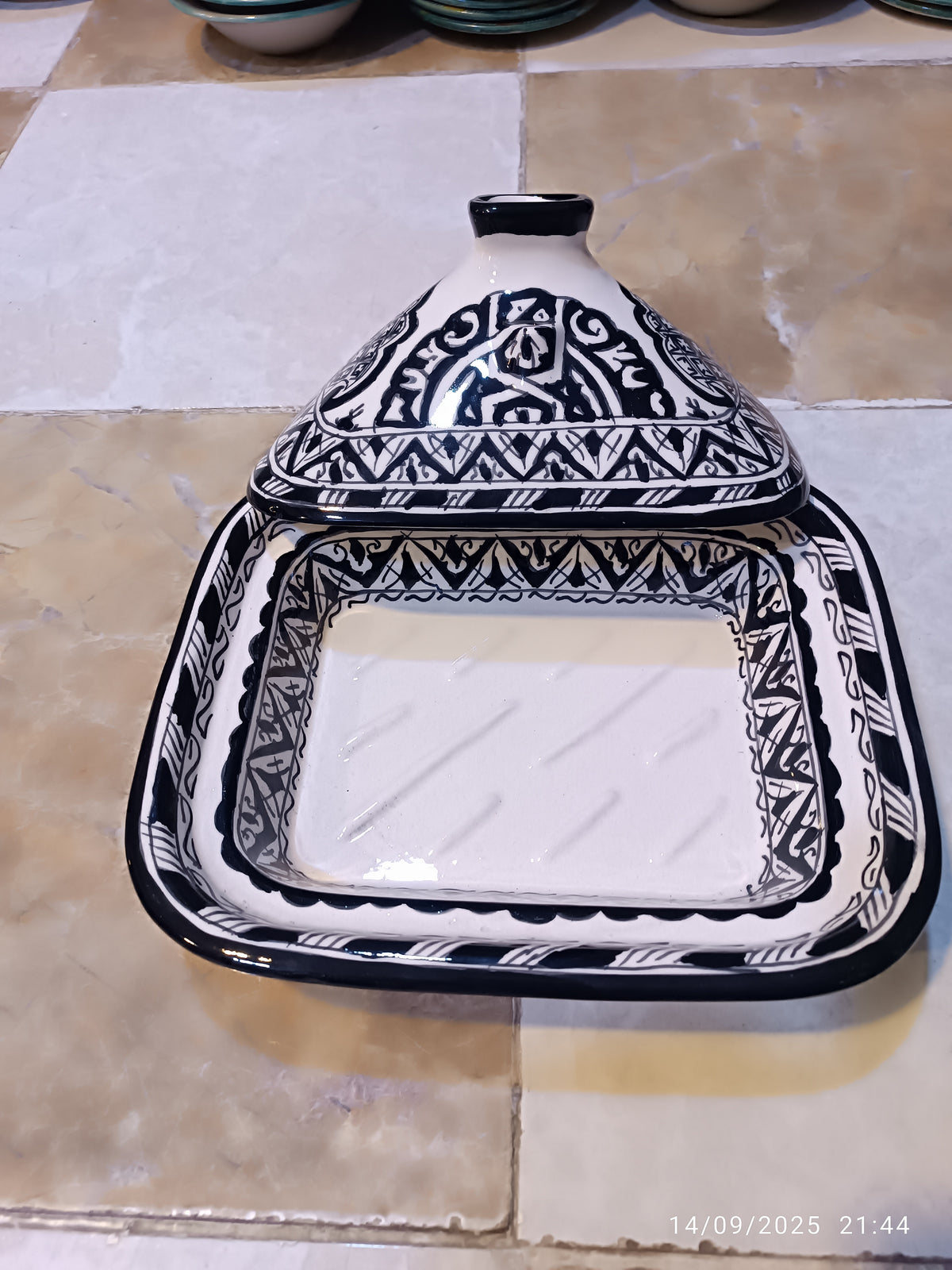 Square Black Moroccan Tagine – Ceramic Cooking Pot 24 × 29 cm
