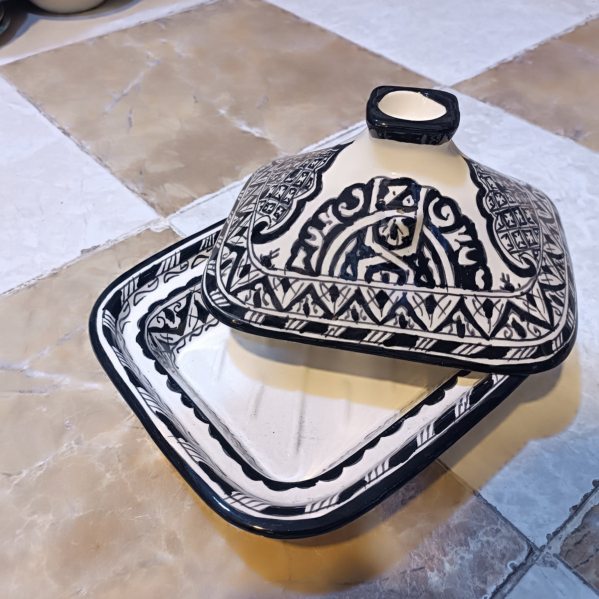 Square Black Moroccan Tagine – Ceramic Cooking Pot 24 × 29 cm